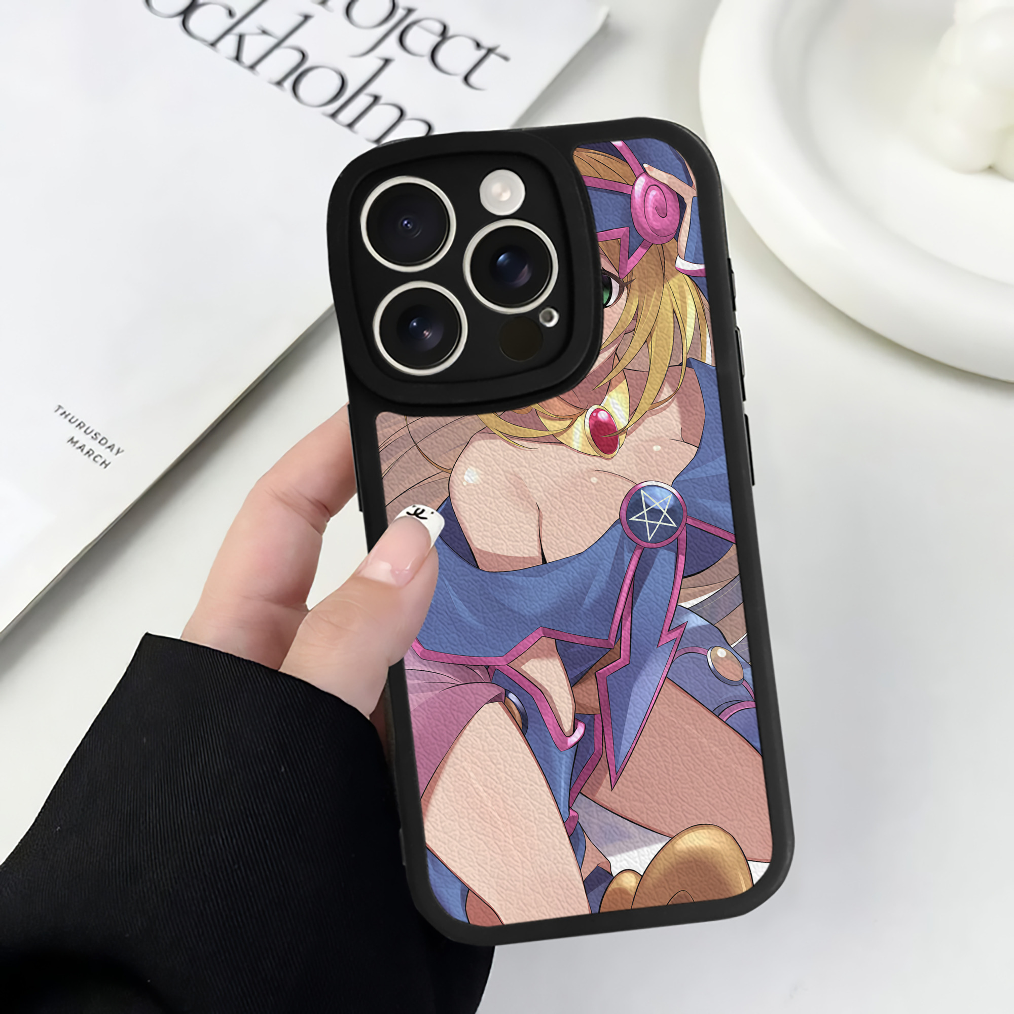 （画像用） 遊☆戯☆王 Yu-Gi-Oh! 【iPhone 16シリーズ対応】シリコンスマホケース（レザー調） 材質：シリコン